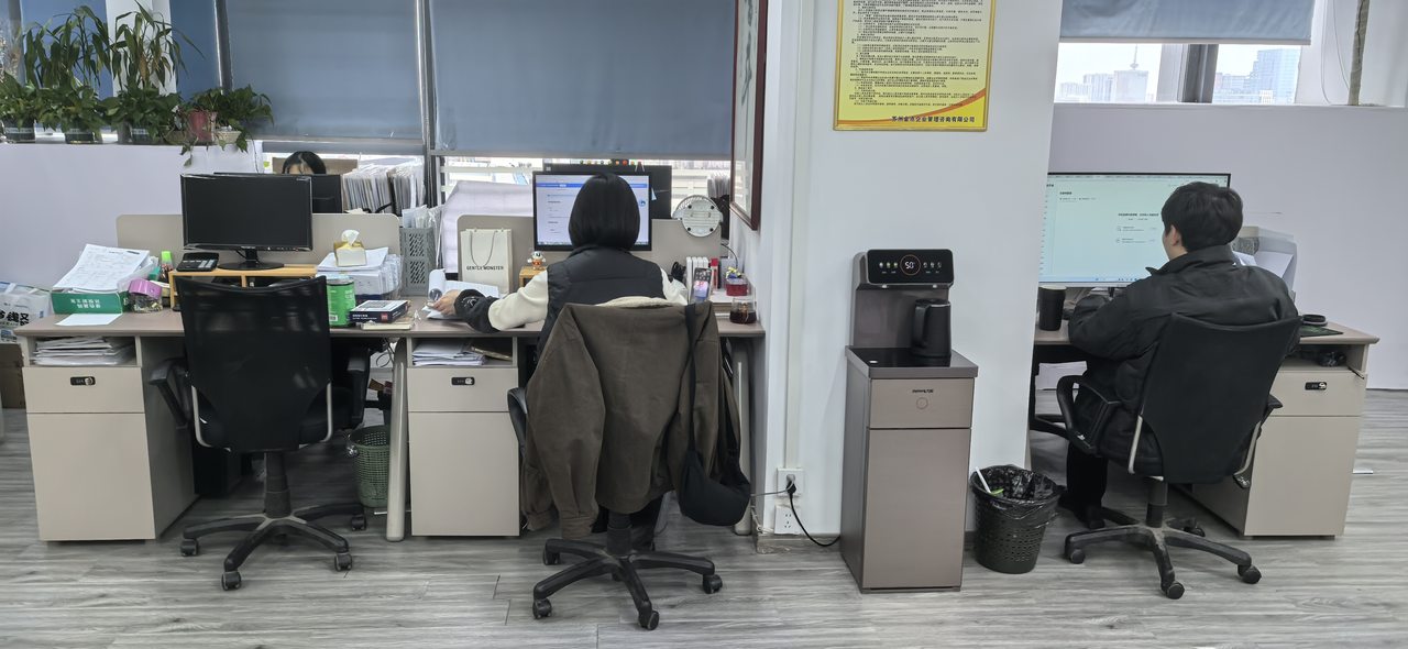 苏城企服财税办公区 营业执照公示上墙